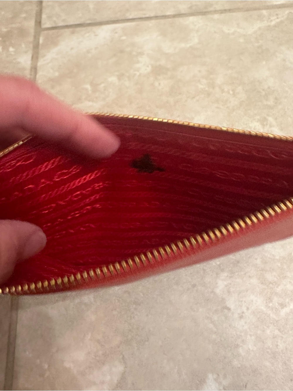 Prada Red Saffiano Zip Pouch with Gold Logo - Picture 3 of 5